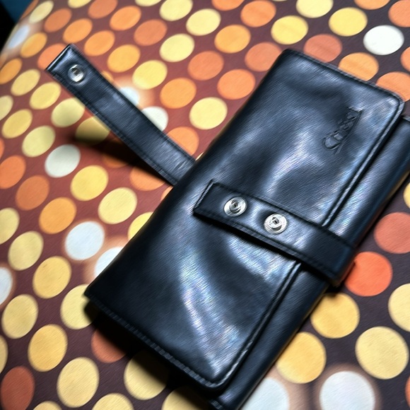 Checi black snap button closure fold out wallet - Picture 8 of 12
